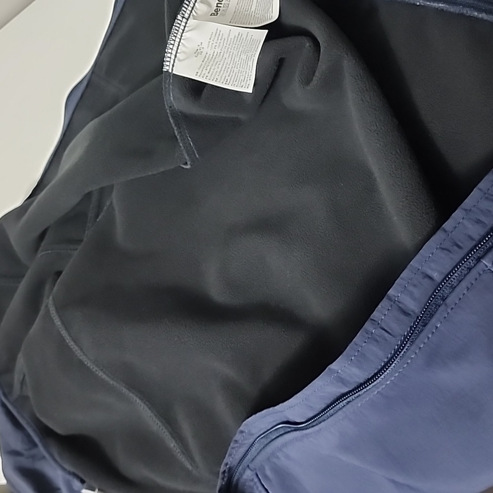 Bench Shell Jacket size Small - Picture 6 of 9